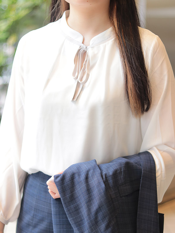 リボンがアクセントのカットソー