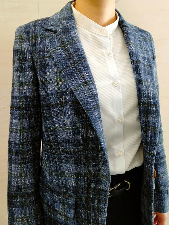 存在感のあるチェック柄ジャケット