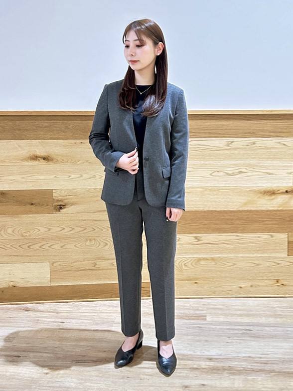 シンプルでモノトーンなコーデ