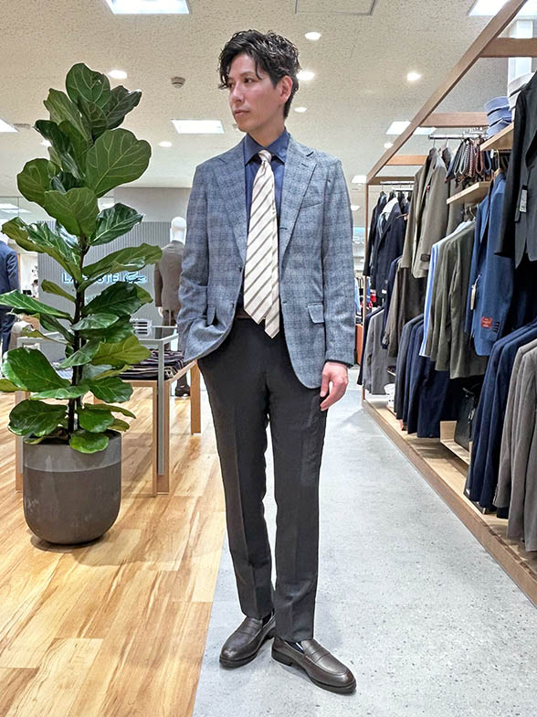 ツイーディな表現のグレンチェック