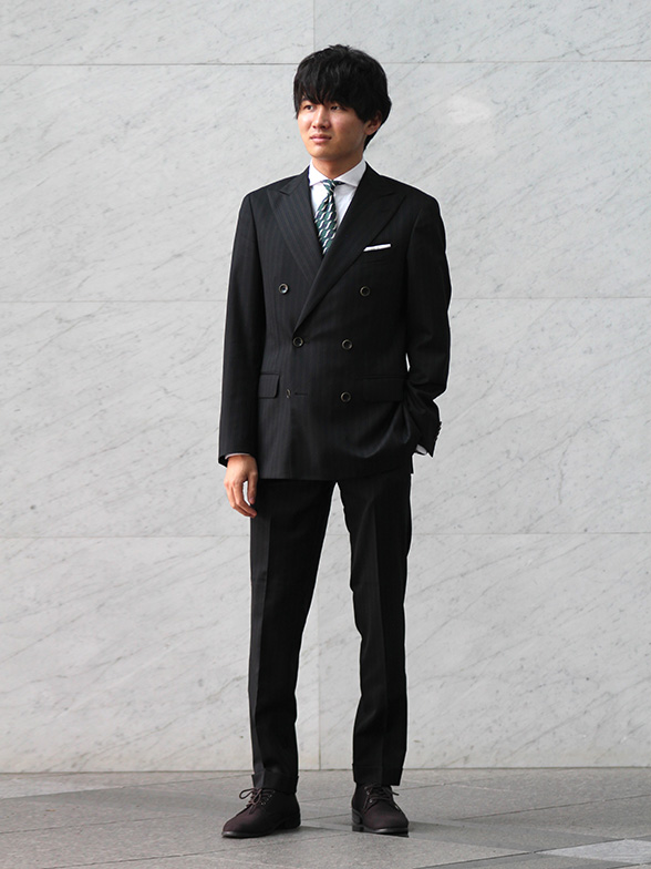 独特な配色のオルタネイトストライプ