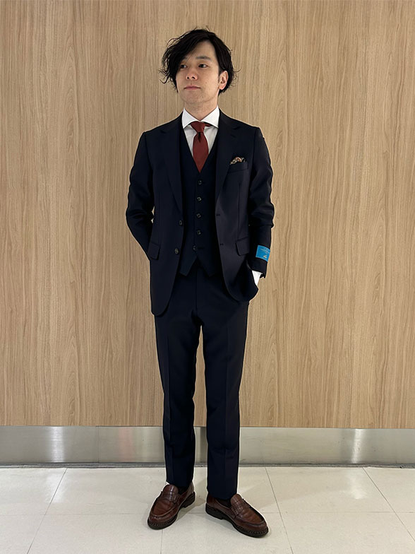 慶事にふさわしい華やかコーデ