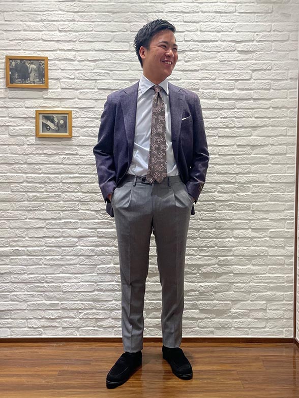 渋く合わせた大人のジャケパン