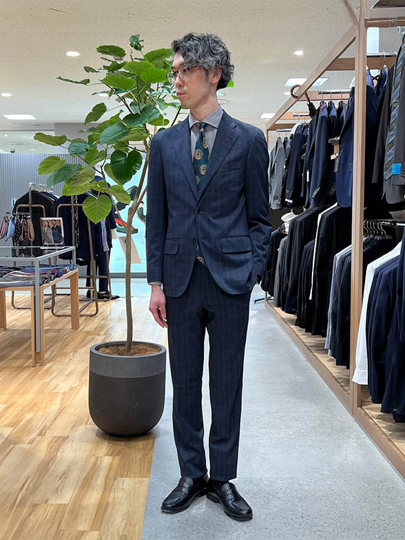 ジャージー生地に見えない、軽量セットアップ