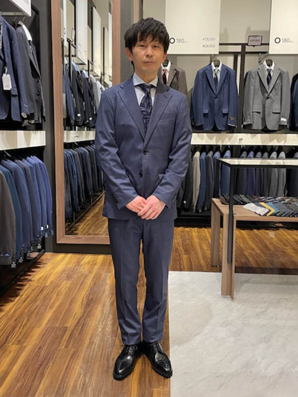 伸縮性のある素材で軽快