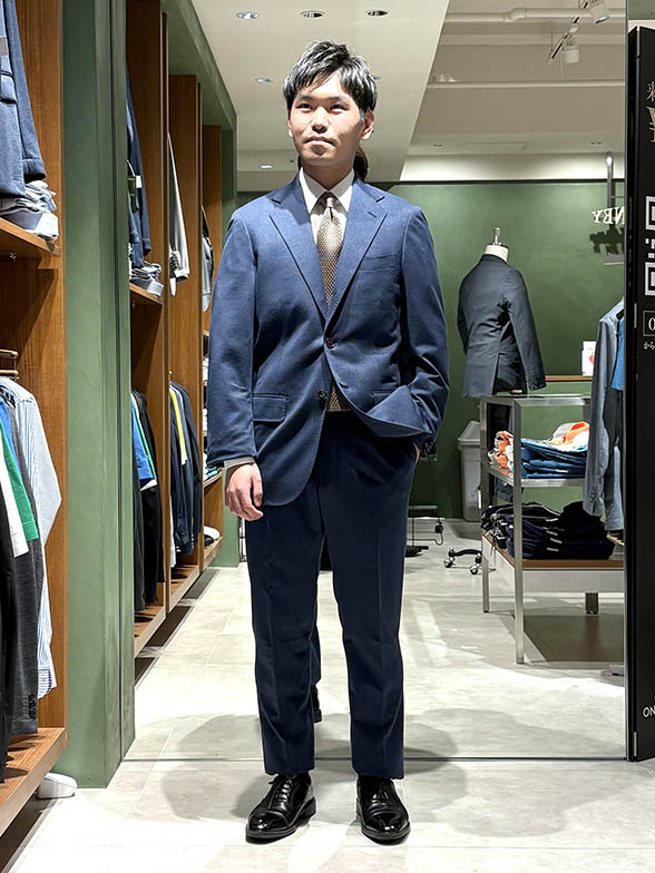 艶やかなブルーのチェック柄