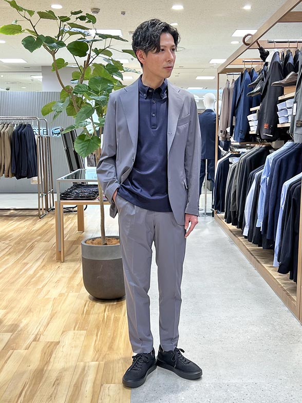 これからの季節にピッタリなナイロンセットアップ