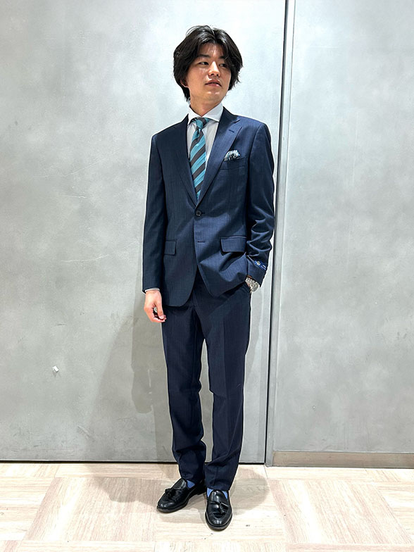 小物で洒落感を引き上げ