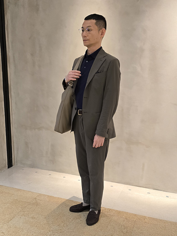 カーキ&ネイビー