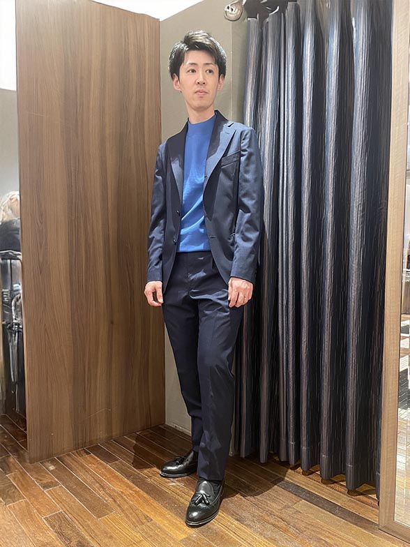 ビビッドなブルーインナー