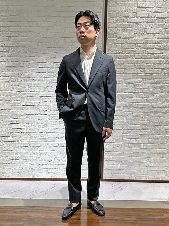 ポロシャツで合わせで軽やか