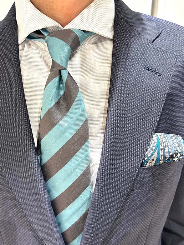 小物で洒落感を引き上げ