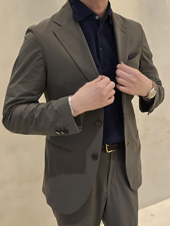 カーキ&ネイビー