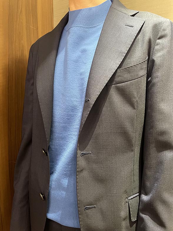 ビビッドなブルーインナー