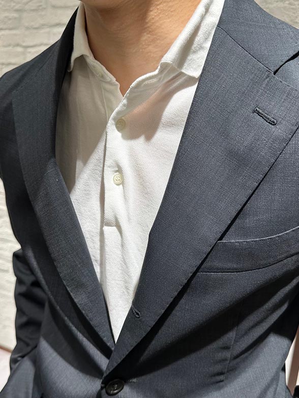 ポロシャツで合わせで軽やか