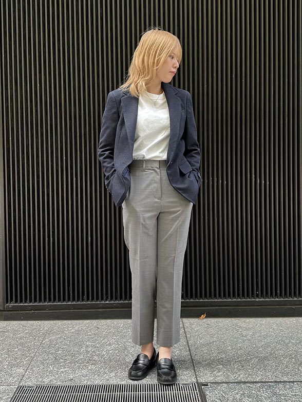 定番ジャケパンコーデ