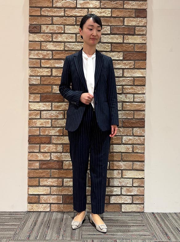 爽やかなネイビーストライプ