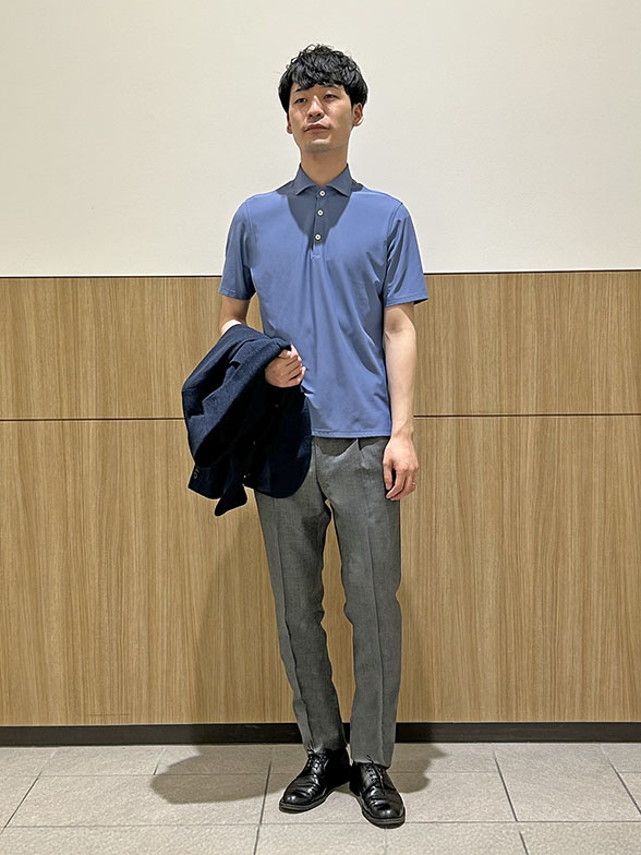 なめらかな肌触りと抜群の伸縮性