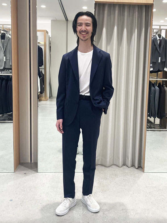 滑らかな生地感と上品な光沢感