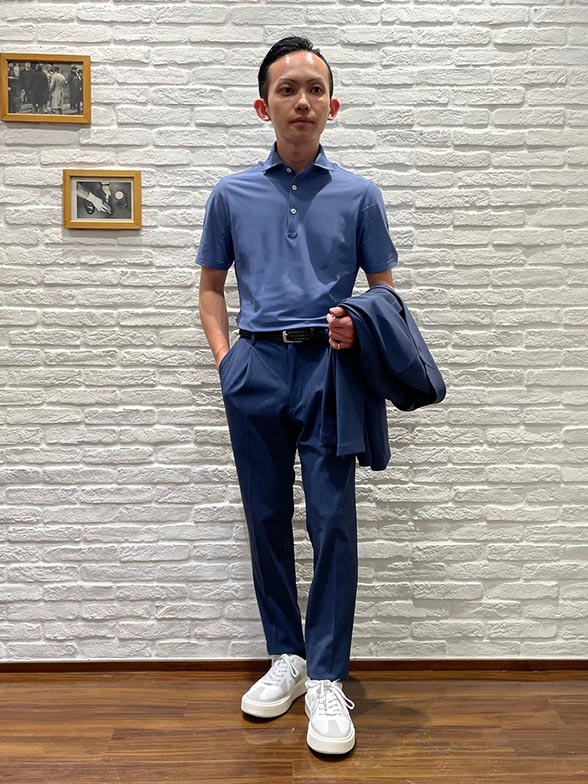 夏らしい爽やかなブルー