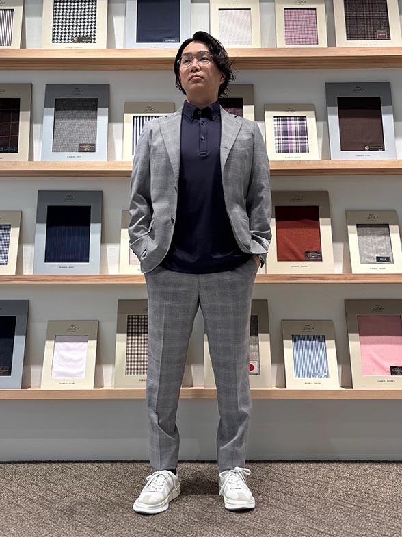 上質な肌触りと光沢が魅力