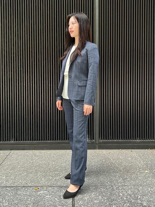 ナチュラルで落ち着いた印象のコーデ