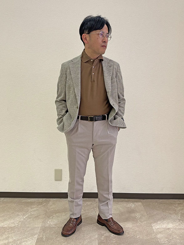 ブラウンを基調としたワントーンコーデ