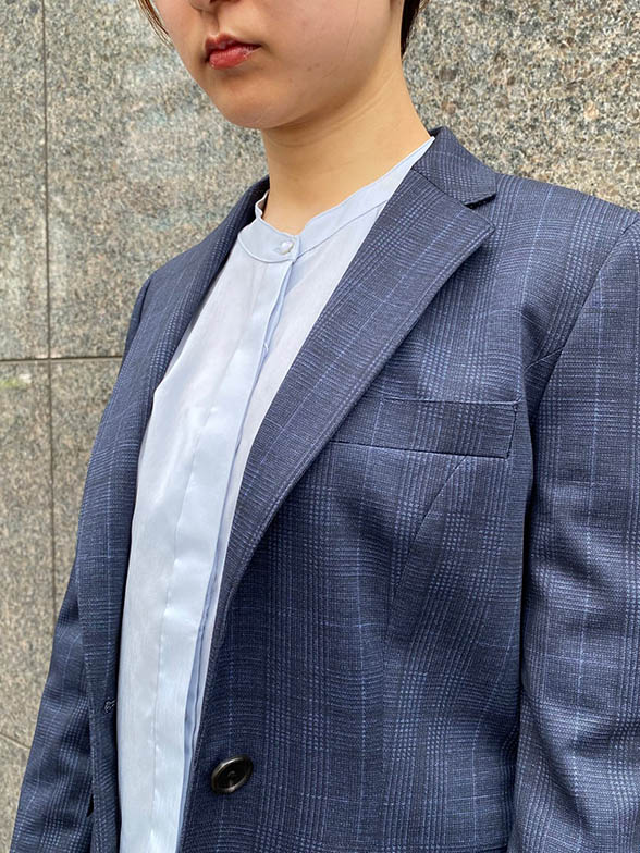 ビジネスで着用できるシアー系素材