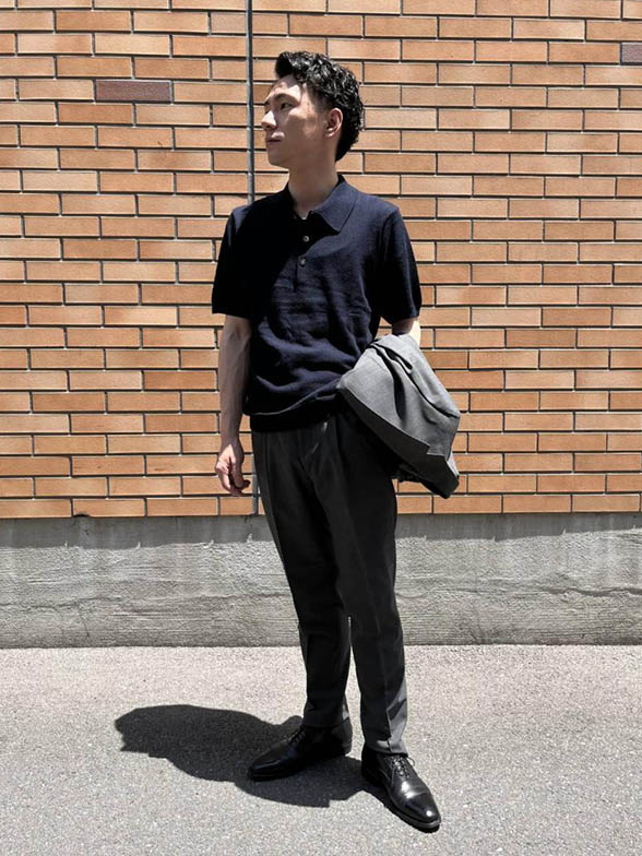 グレイッシュなグリーン