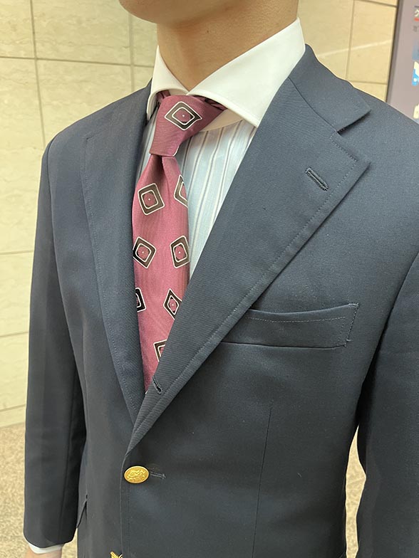 昔ながらの王道紺ブレザー