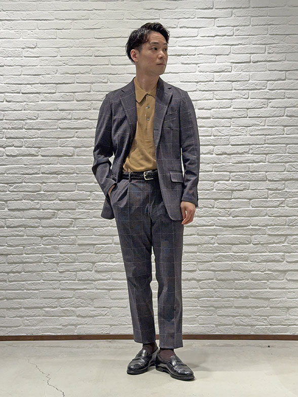 夏から着まわせるニットポロ