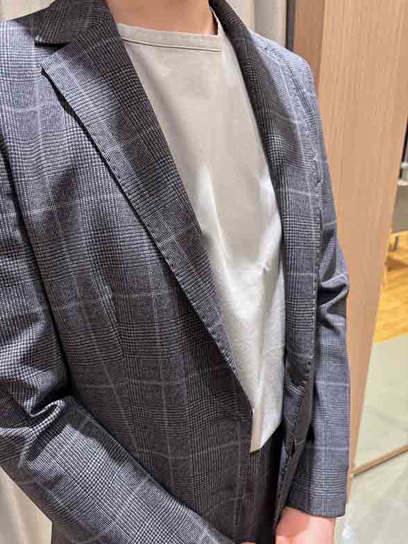 スニーカーでリラックススタイル