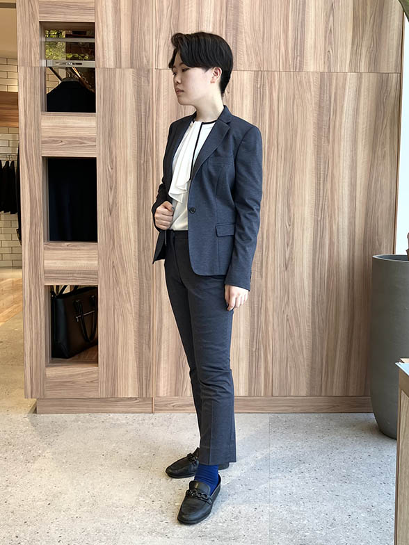 すっきりとしたシルエットでスタイリッシュに