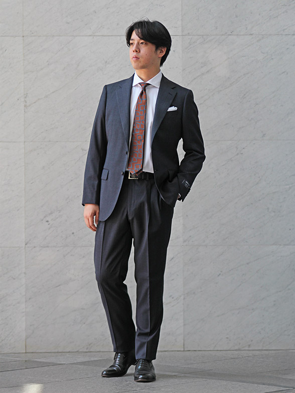 奥行きを感じるニュアンスカラー