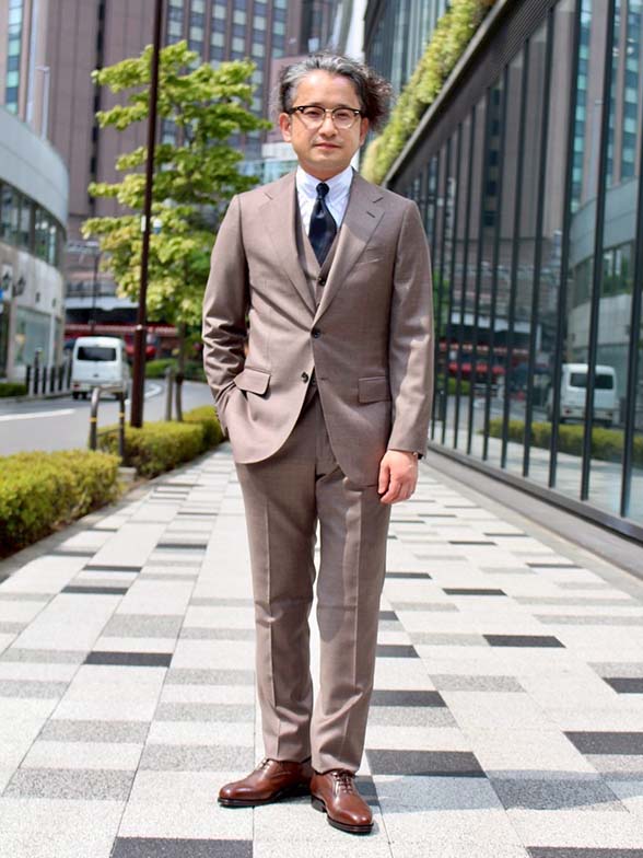 秋らしい柔らかなベージュ