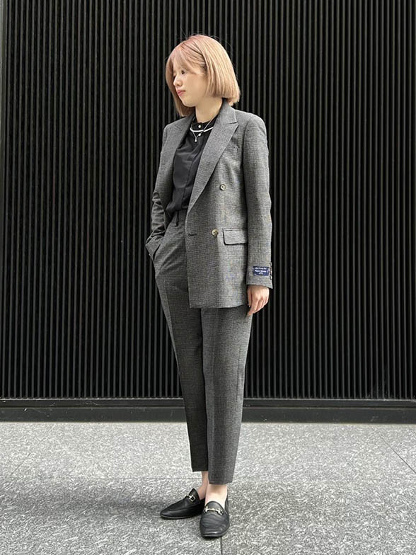 秋冬らしい落ち着いた千鳥格子柄