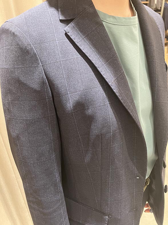 Tシャツ×スニーカー