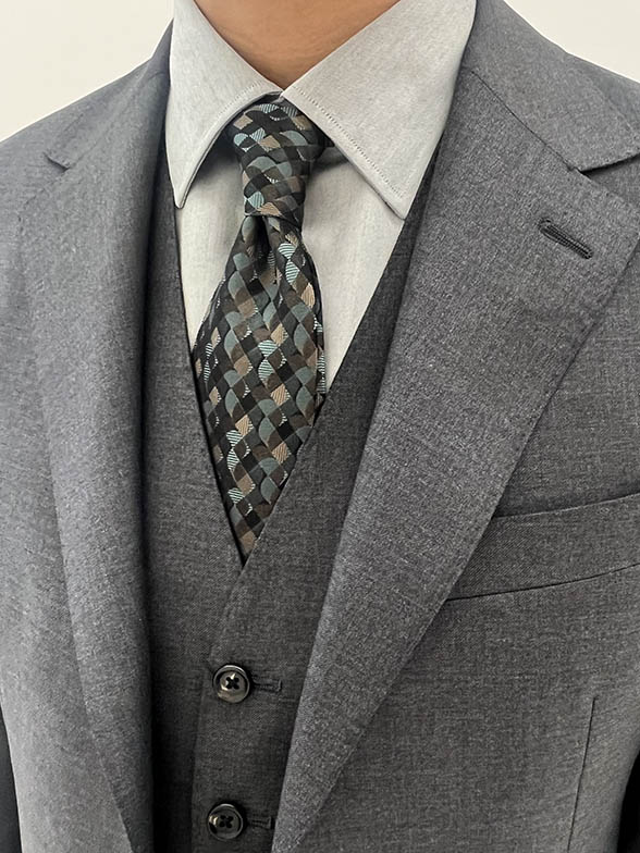 グレーカラーで大人の雰囲気を演出