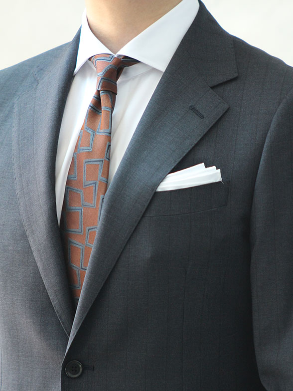 奥行きを感じるニュアンスカラー