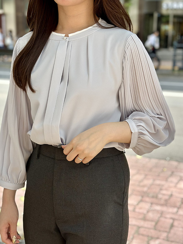 着回し力抜群ノーカラースーツ