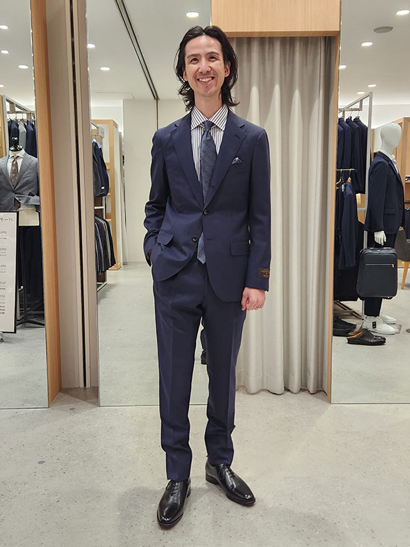 ビジネスにもフォーマルにも