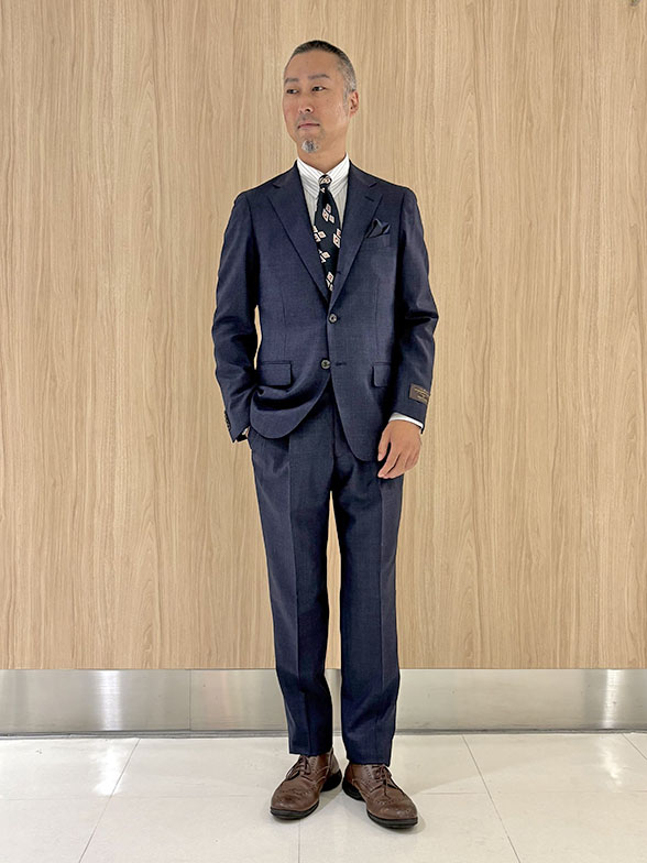 サイズ感で差をつけるクラシックコーデ