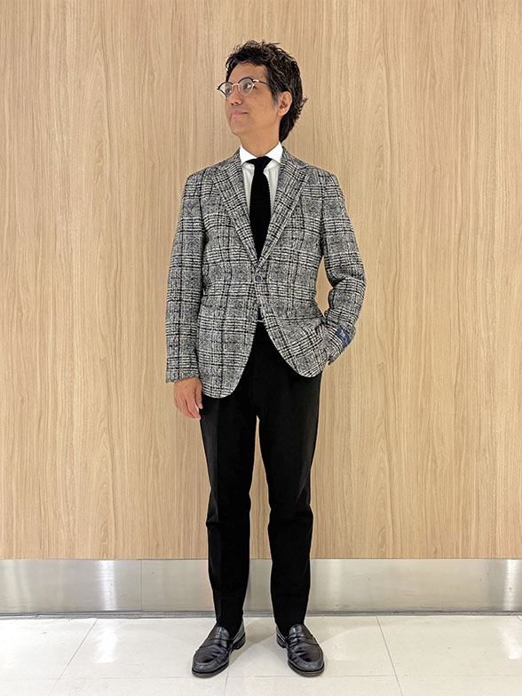 大人のモノトーン秋冬スタイル