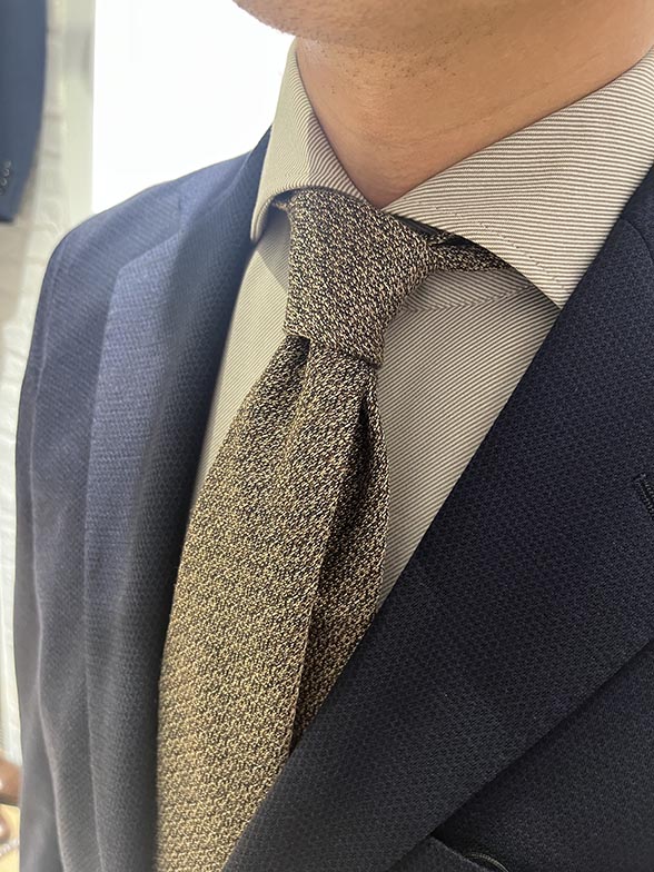 落ち着きの中に光る、さりげないアクセント