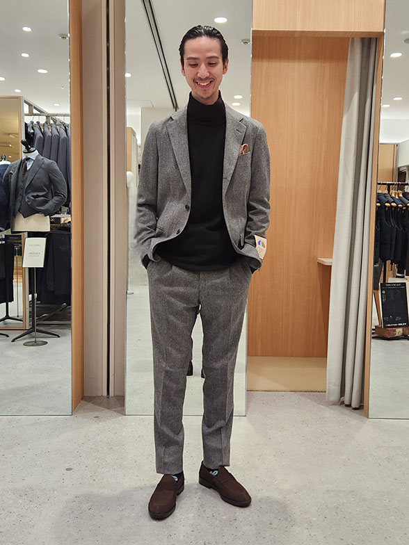 軽やかさが映える秋冬コーデ