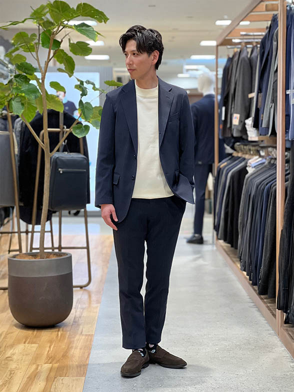 モックネックでつくる大人の秋冬スタイル