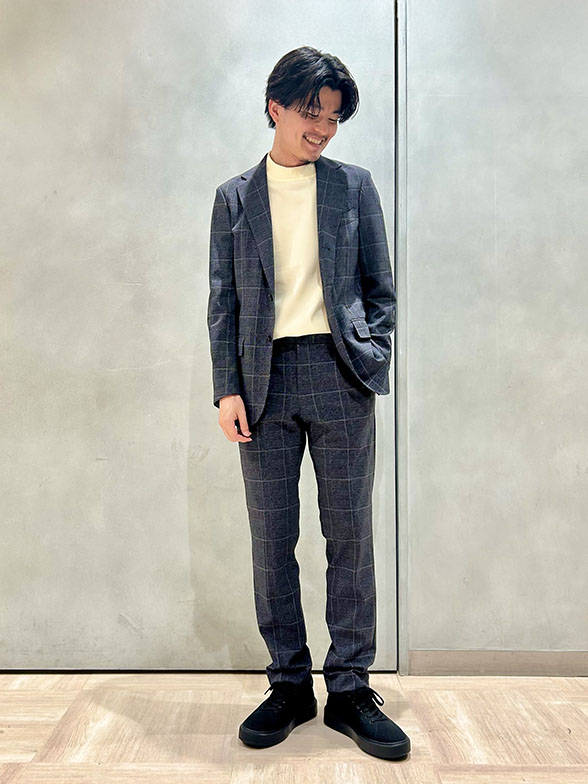 肩の力を抜いた都会感。