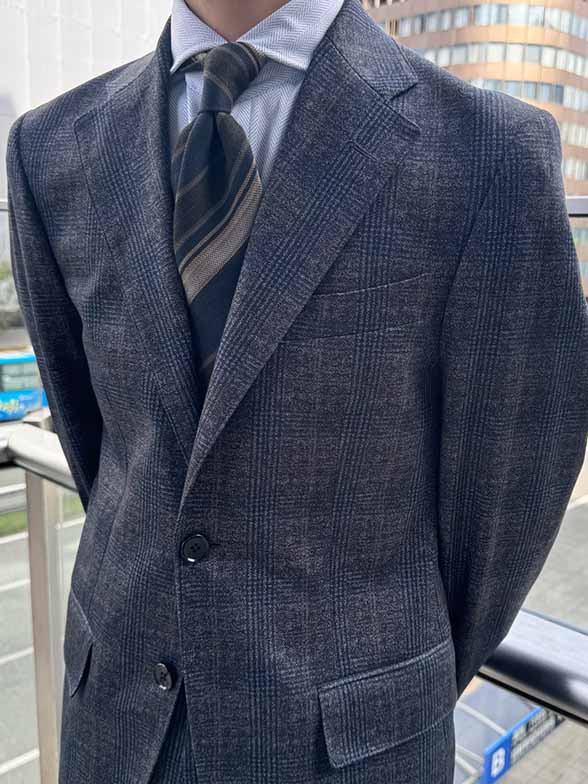 落ち着いた色味で上品な印象