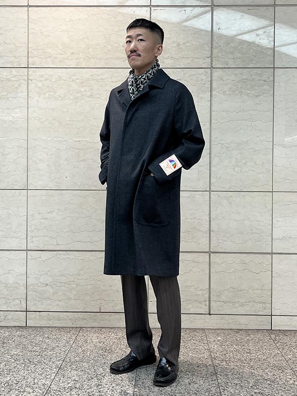 どんなスーツにも自然にフィット。