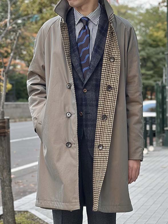 リバーシブルで2通りの着こなしを楽しむ